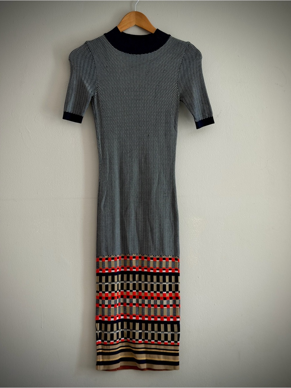 River Island Women’s Knit Midi Dress Size 6 Geometric Pattern Short Sleeve